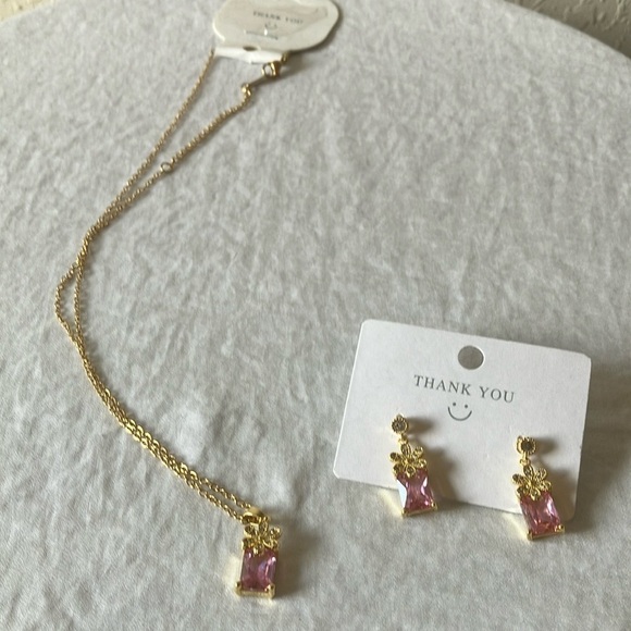 Unbranded: Gold tone Pink Gem with Daisy Rhinestone earrings & necklace - Picture 1 of 12